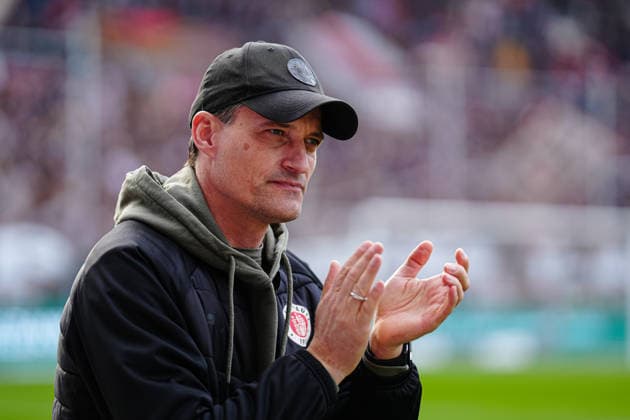 Alexander Blessin FC St Pauli, Coach GER, FC St Pauli vs Eintracht Frankfurt, Football, 1 Bundesliga, Matchday 25, Season 2025 2026, 08 03 2026 DFL REGULATIONS PROHIBIT ANY USE OF PHOTOGRAPHS AS IMAGE SEQUENCES AND OR QUASI VIDEO GER, FC St Pauli vs Eintracht Frankfurt, Football, 1 Bundesliga, Matchday 25, Season 2025 2026, 08 03 2026 Hamburg Copyright: xEibner-Pressefoto MarcelxvonxFehrnx EP_MFN