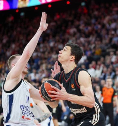 Vladimir Lucic FC Bayern Basketball, 11 with Rolands Smits Anadolu Efes Istanbul, 11 , GER, FC Bayern Basketball vs Anadolu Efes Istanbul, Basketball, Euroleague, Matchday 31, Season 2025 2026, 12 03 2026, GER, FC Bayern Basketball vs Anadolu Efes Istanbul, Basketball, Euroleague, Matchday 31, Season 2025 2026, 12 03 2026 Munich Copyright: xEibner-Pressefoto JennixMaulx EP_JML