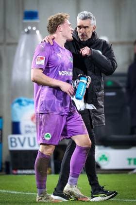 Silas Joel Pruefrock 43 Spvgg Greuther Fuerth in conversation with co-coach Danny Schwarz Spvgg Greuther Fuerth after the end of the match and the home win, Spvgg Greuther Fuerth vs SV Elversberg Football, Men, 2 Bundesliga, Season 2025 2026, Second round, Matchday 26, 13 03 2026 DFB regulations prohibit any use of photographs as image sequences and or quasi video Fuerth Bayern Germany Copyright: xkolbert-press MartinxAgüerax