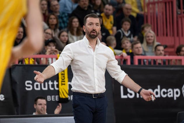 Zoran Kukic RheinStars Koeln, Head Coach, Coach , Dissatisfied, gesticulates GER, Tigers Tuebingen vs RheinStars Koeln, Men, Barmer 2 Basketball Bundesliga, ProA, Matchday 27, Season 2025 2026, 14 03 2026, GER, Tigers Tuebingen vs RheinStars Koeln, Men, Barmer 2 Basketball Bundesliga, ProA, Matchday 27, Season 2025 2026, 14 03 2026 Tuebingen Copyright: xEibner-Pressefoto WolfgangxFrankx EP_WFK