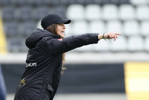 GÖTEBORG, SWEDEN 20260315 Häckens coach Elena Sadiku during the womens group stage match in the Swedish Cup between BK Häcken FF and AIK at Nordic Wellness Arena GÖTEBORG SWEDEN x9200x Copyright: xAdamxIhse TTx SVENSKA CUPEN HÄCKEN-AIK
