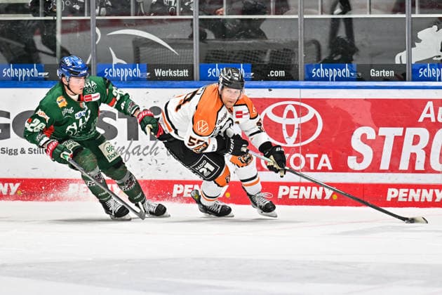 Penny DEL Augsburger Panther Grizzlys Wolfsburg, 15 03 2026 AUGSBURG, GERMANY 15 MARCH in the duel Alexander BLANK Augsburger Panther 26 and Tyler GAUDET Grizzlys Wolfsburg 58 during the match between the Augsburger Panther and the Grizzlys Wolfsburg on matchday 52 of the Penny DEL at Curt Frenzel Stadium Copyright: xBEAUTIFULxSPORTS Goldbergx