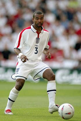 England V Slovakia, UEFA European Championships Qualifying Match Ashley Cole of England on the ball during the UEFA European Championships Qualifying Match match between England and Slovakia at Riverside Stadium on June 11, 2003 in Middlesbrough, England. Middlesbrough Riverside Stadium England United Kingdom Copyright: xAllstarxPicturexLibraryxLtdx
