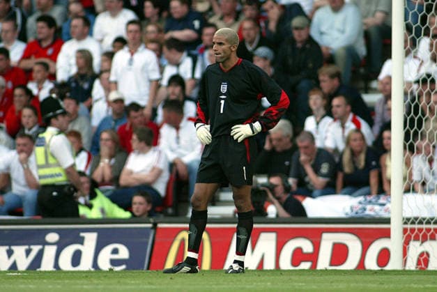 England V Slovakia, UEFA European Championships Qualifying Match David James of England looks dejected during the UEFA European Championships Qualifying Match match between England and Slovakia at Riverside Stadium on June 11, 2003 in Middlesbrough, England. Middlesbrough Riverside Stadium England United Kingdom Copyright: xAllstarxPicturexLibraryxLtdx