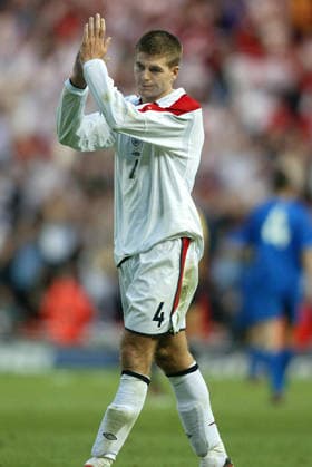 England V Slovakia, UEFA European Championships Qualifying Match Steven Gerrard of England applauds the fans during the UEFA European Championships Qualifying Match match between England and Slovakia at Riverside Stadium on June 11, 2003 in Middlesbrough, England. Middlesbrough Riverside Stadium England United Kingdom Copyright: xAllstarxPicturexLibraryxLtdx