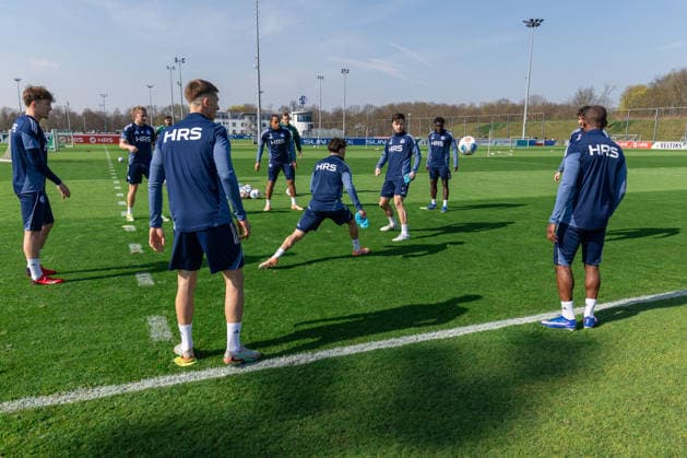 19 03 2026, Soccer, Training of FC Schalke 04 The players of S04 play Rondo Gelsenkirchen Training ground FC Schalke 04 NRW Germany xRHR PHOTO YYx Copyright: RHR-FOTOx RHR-FOTO YY