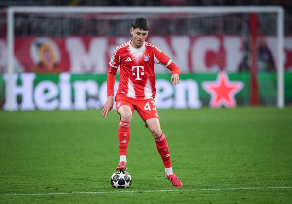 FOOTBALL CHAMPIONS LEAGUE SEASON 2025 2026 Round of 16 second leg 18 03 2026 FC Bayern Muenchen Atalanta Bergamo Filip Pavic FC Bayern Muenchen on the ball