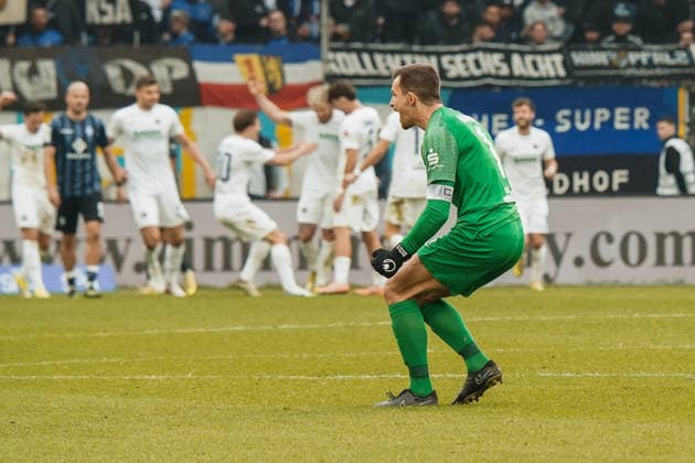 Germany Soccer 3 Liga 2025 2026 , Matchday 30 SV Waldhof Mannheim vs FC Erzgebirge Aue Carl Benz Stadion Mannheim Martin Männel Martin Maennel FC Erzgebirge Aue, 1 Gesture, Gesture, Cheer, Goal celebration, Goal Copyright: xBennetxLongx