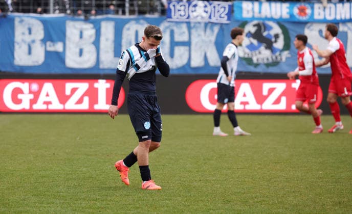 21 03 2026, Germany, Stuttgart, Soccer Regionalliga Südwest, SV Stuttgarter Kickers vs KSV Hessen Kassel, Christian Mauersberger Kickers disappointed
