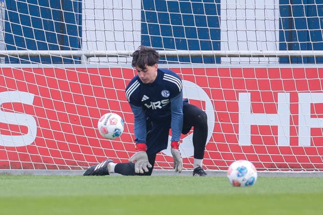 24 03 2026, Soccer, Training of FC Schalke 04 Goalkeeper Nick Bodon FC Schalke 04 Gelsenkirchen Training ground FC Schalke 04 NRW Germany xRHR PHOTO YYx Copyright: RHR-FOTOx RHR-FOTO YY