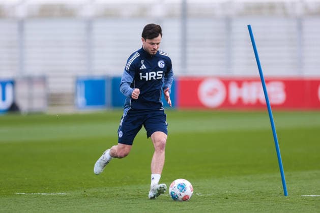 24 03 2026, Football, Training of FC Schalke 04 Adrian Gantenbein FC Schalke 04 Gelsenkirchen Training ground FC Schalke 04 NRW Germany xRHR PHOTO YYx Copyright: RHR-FOTOx RHR-FOTO YY