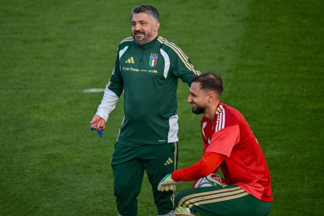 Foto IPP Lisa Guglielmi Coverciano - Firenze - 23 03 2026 Raduno della Nazionale di Calcio dell Italia nella foto Gennaro Gattuso (allenatore Italia) e Gianlugi Donnarumma Italy Photo Press - World Copyright italy ITALY Copyright: xR4924_italyphotopressx