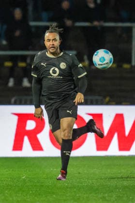 25 03 2026, xgrfx, Football Legends Match, Borussia Dortmund SL Benfica v l Patrick Owomoyela Borussia Dortmund DFL DFB REGULATIONS PROHIBIT ANY USE OF PHOTOGRAPHS as IMAGE SEQUENCES and or QUASI VIDEO Dortmund