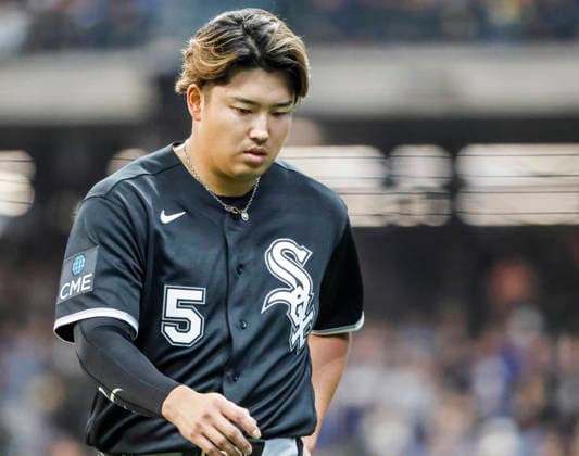 Chicago White Sox first baseman Munetaka Murakami walks to the dugout in the second inning of the MLB, Baseball Herren, USA game between the Chicago White Sox and the Milwaukee Brewers at American Family Field in Milwaukee, Wisconsin on Thursday, March 26, 2026. The game is the home opener for the Brewers. MIL20260326808 TANNENxMAURY