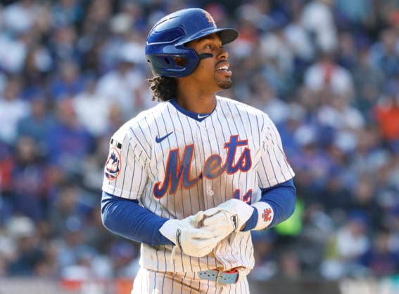 New York Mets shortstop Francisco Lindor (12) walks to load the bases in the fifth inning against the Pittsburgh Pirates at Citi Field on Thursday, March 26, 2026, in New York City.  NYP20260326941 JOHNxANGELILLO