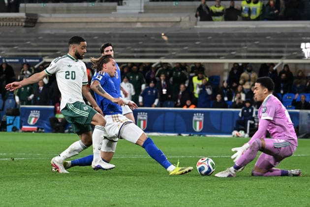 Soccer, FIFA World Cup, WM, Weltmeisterschaft, Fussball 2026 match between Italy-North Ireland Brodie Spencer of North Ireland,Mateo Retegui of Italy,Pierce Charles of North Ireland during playoff qualifier Fifa World Cup 2026 match between Italy-North Ireland at the gewiss stadium, Italy, March 26th, 2026. Imago-Images Emmefoto Copyright: xImago-Images Emmefotox