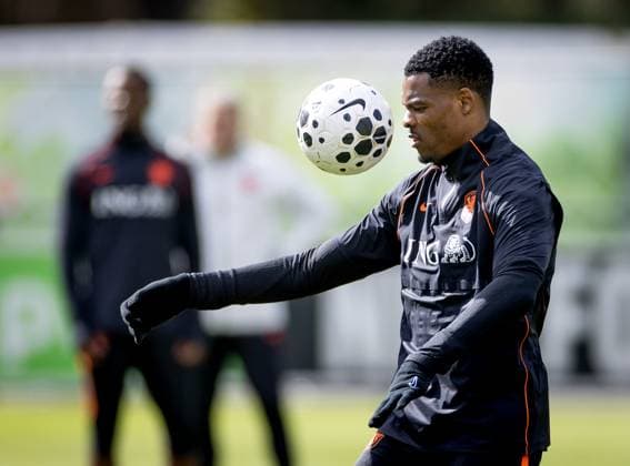 ZEIST - Denzel Dumfries during a training session of the Dutch national team, Nationalteam in the run-up to a friendly match against Ecuador. KOEN VAN WEEL ANP xVIxANPxSportx xxANPxIVx 554728029 originalFilename: 554728029