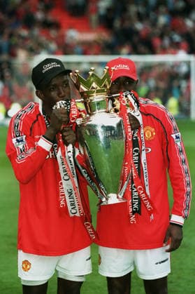 Manchester United, ManU V Tottenham Hotspur, Premier League Andy Cole and Dwight Yorke of Manchester United celebrate With Premiership Trophy after winning the 1998-99 Premier League Title after the the Premier League match between Manchester United and Tottenham Hotspur at Old Trafford on May 16, 1999 in Manchester, England. Manchester Old Trafford England United Kingdom Copyright: xAllstarxPicturexLibraryxLtdx