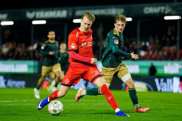 ALMERE , 03-04-2026 , Yanmar stadium , season 2025 2026 , Dutch Keuken Kampioen Divisie football , match between Almere City and TOP Oss , Picture shows Almere City FC player Julian Rijkhoff scores the 2-1 Almere City - TOP Oss  x202819170x Copyright:
