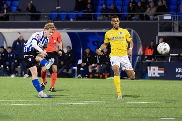 EINDHOVEN , 03-04-2026 , Jan Louwers Stadium , season 2025 2026 , Dutch Keukenkampioendivisie football , FC Eindhoven - De Graafschap , Picture shows FC Eindhoven player Sven Simons scores the 1-0 Eindhoven - Graafschap  x202819341x Copyright: