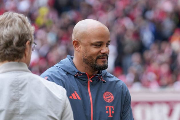 Vincent Kompany FC Bayern Munich, Head Coach , Portrait, Portrait , Germany, Football, 1 Bundesliga, 28 Matchday, 2025 2026, SC Freiburg vs FC Bayern Munich, 04 04 2026, Europa Park Stadion, Freiburg, Germany DFL REGULATIONS PROHIBIT ANY USE OF PHOTOGRAPHS AS IMAGE SEQUENCES AND OR QUASI VIDEO Freiburg Europa Park Stadion Baden Württemberg Germany Copyright: xArnexAmbergx