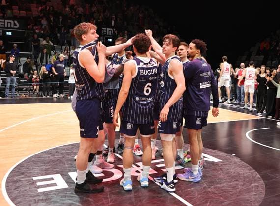 04 04 2026 Basketball Season 2025 2026 2 Bundesliga Pro A 30 Matchday Nuremberg Falcons Basketball Club NBC VfL SparkassenStars Bochum Sportfoto Zink DaMa xdaxmax Team Team of VfL SparkassenStars Bochum disappointed Disappointment after the end of the game