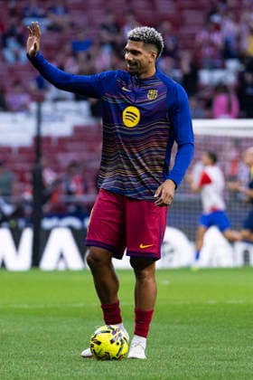 Atletico de Madrid v FC Barcelona, on the 30th matchday of the 2025 26 Spanish First Division April 04, 2026, Madrid, Madrid, Spain Ronald Araujo of FC Barcelona during the warm up of the official anthem before the match between ATLETICO DE MADRID vs FC Barcelona, on the 30th matchday of the 2025 26 Spanish First Division, played at the Civitas stadium, Madrid, Spain ATLETICO DE MADRID Vs FC BARCELONA La Liga EA Match, Season 25 26 Madrid Madrid Spain Copyright: xAlejandroxMatiasx