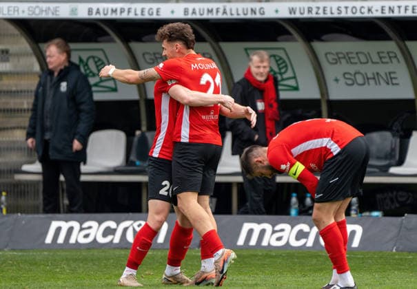 04 04 2026, xwppx, Fussball Regionalliga Suedwest, SV Sandhausen SG Sonnenhof Grossaspach v l Leon Maier SG Sonnenhof Grossaspach , Luca Damiano Molinari SG Sonnenhof Grossaspach celebrate the goal, Der Torjubel zum 0 3 DFL DFB REGULATIONS PROHIBIT ANY USE OF PHOTOGRAPHS as IMAGE SEQUENCES and or QUASI VIDEO Sandhausen