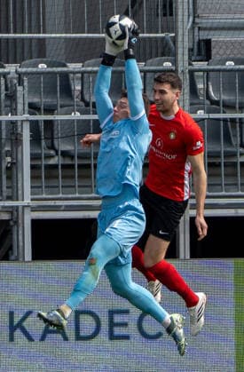 04 04 2026, xwppx, Soccer Regionalliga Suedwest, SV Sandhausen SG Sonnenhof Grossaspach v l Lukas Schneller SV Sandhausen , Arbnor Nuraj SG Sonnenhof Grossaspach DFL DFB REGULATIONS PROHIBIT ANY USE OF PHOTOGRAPHS as IMAGE SEQUENCES and or QUASI VIDEO Sandhausen