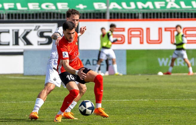 04 04 2026, xwppx, Soccer Regionalliga Suedwest, SV Sandhausen SG Sonnenhof Grossaspach v l Mert Tasdelen SG Sonnenhof Grossaspach DFL DFB REGULATIONS PROHIBIT ANY USE OF PHOTOGRAPHS as IMAGE SEQUENCES and or QUASI VIDEO Sandhausen