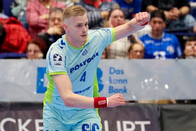 Ellidi Snaer Vidarsson VfL Gummersbach cheers, DAIKIN Handball Bundesliga, Bergischer HC v VfL Gummersbach, Mitsubishi Electric Halle on April 02, 2026 in Duesseldorf, Germany Photo by Marco Steinbrenner DeFodi Images Ellidi Snaer Vidarsson VfL Gummersbach cheers, DAIKIN Handball Bundesliga, Bergischer HC v VfL Gummersbach, Mitsubishi Electric Halle, April 2, 2026 in Duesseldorf, Germany Photo by Marco Steinbrenner DeFodi Images