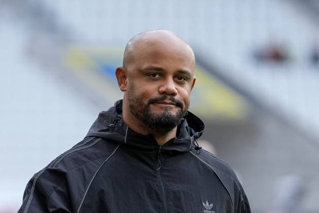 Vincent Kompany FC Bayern Munich, Head Coach , Portrait, Portrait , Germany, Football, 1 Bundesliga, 28 Matchday, 2025 2026, SC Freiburg vs FC Bayern Munich, 04 04 2026, Europa Park Stadion, Freiburg, Germany DFL REGULATIONS PROHIBIT ANY USE OF PHOTOGRAPHS AS IMAGE SEQUENCES AND OR QUASI VIDEO Freiburg Europa Park Stadion Baden Württemberg Germany Copyright: xArnexAmbergx