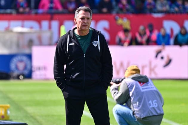 05 04 2026, Football, Men, 2 BL Bundesliga , Season 2025 2026, Holstein Kiel SC Preußen Münster, KSV SCP, 28 Matchday, Easter Sunday Coach Alois Schwartz Münster Kiel, Holstein Stadion Holstein Stadion Schleswig Holstein Germany