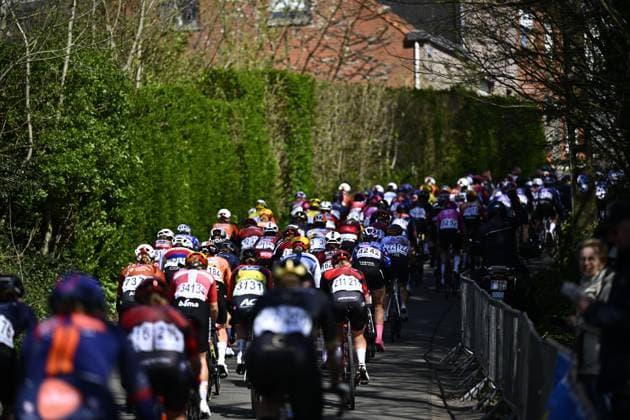 The pack of riders pictured in action during the women s race of the Ronde van Vlaanderen Tour des Flandres Tour of Flanders UCI WorldTour one day cycling race, 164,1 km with start and finish in Oudenaarde, Sunday 05 April 2026. JASPERxJACOBS  x169873142x