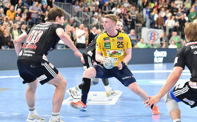 05 04 2026 Handball 1 Bundesliga DAIKIN HBL Season 2025 2026 27 Matchday HC Erlangen Metropolregion Nürnberg HCE Rhein Neckar Löwen OGo xogox Florian Scheerer 10, HC Erlangen HCE Haukur Thrastarson 25, Rhein Neckar Löwen