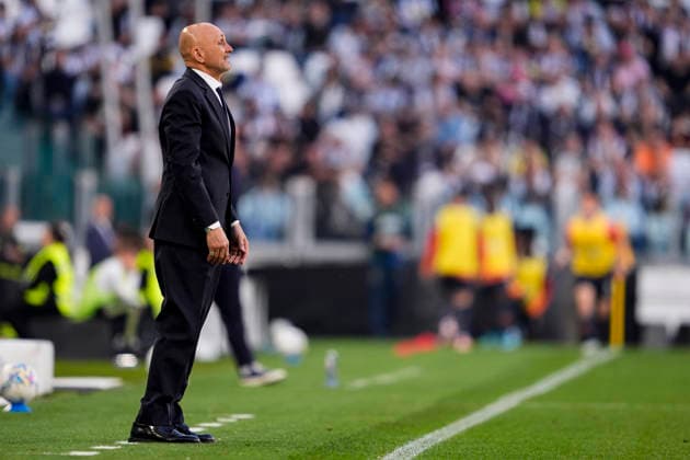 JuventusÕ head coach Luciano Spalletti during the Serie A soccer match between Juventus Fc and Genoa the Juventus Stadium in Turin, north west Italy - April 6, 2026. - Soccer  Copyright: xFabioxFerrari LaPressex