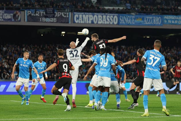 AC Milan s Strahinja Pavlovic during the Serie A soccer match between Napoli and Milan at the Diego Armando Maradona Stadium in Naples, southern italy - Monday , April 06 , 2026. - Soccer .  Copyright: xAlessandroxGarofalo LaPressex