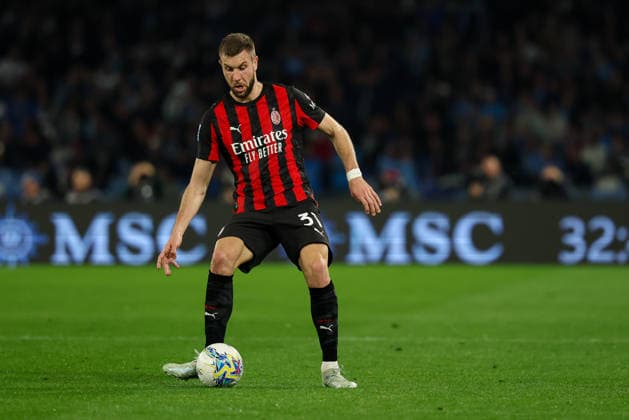 AC Milan s Strahinja Pavlovic during the Serie A soccer match between Napoli and Milan at the Diego Armando Maradona Stadium in Naples, southern italy - Monday , April 06 , 2026. - Soccer .  Copyright: xAlessandroxGarofalo LaPressex