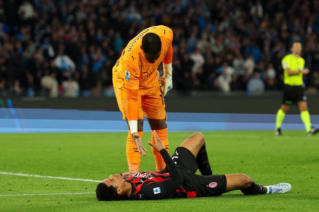 AC Milan s goalkeeper Mike Maignan during the Serie A soccer match between Napoli and Milan at the Diego Armando Maradona Stadium in Naples, southern italy - Monday , April 06 , 2026. - Soccer .  Copyright: xAlessandroxGarofalo LaPressex