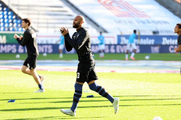 07 04 2026, xrekx, Fussball 3 Liga, SV Waldhof Mannheim TSG Hoffenheim U23 v l Terrence Boyd SV Waldhof Mannheim thanks the fans, the player thanks the fans for their supportWarmup warm up Aufwaermen aufwaermen vor dem Spiel DFL DFB REGULATIONS PROHIBIT ANY USE OF PHOTOGRAPHS as IMAGE SEQUENCES and or QUASI VIDEO Mannheim