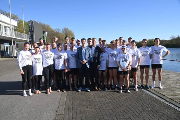 Hendrik WUEST, Wüst, CDU, State Premier of North Rhine-Westphalia, and Sebastian SCHULTE, former rower and CEO of Deutz AG, with the KAnu and rowing athletes m w, Hendrik WUEST, Wüst, CDU, State Premier of North Rhine-Westphalia, visits the Duisburg Wedau rowing training center as part of the campaign for the KoelnRheinRuhr bid for the 2036, 2040 and 2044 Olympic and Paralympic Games, 07 04 2026 Â