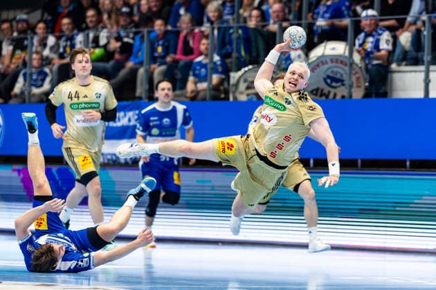 10 04 2026, GER, Handball, Men, Season 25 26, Daikin 1 Bl, 28 Matchday, ThSV Eisenach TSV Hannover Burgdorf Felix Aellen ThSV Eisenach,22 , Justus Fischer TSV Hannover Burgdorf 99817 Eisenach Werner Assmann Halle Am Sportp Thueringen Germany