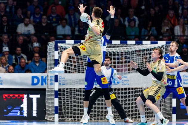 10 04 2026, GER, Handball, Men, Season 25 26, Daikin 1 Bl, 28 Matchday, ThSV Eisenach TSV Hannover Burgdorf Renars Uscins TSV Hannover Burgdorf 99817 Eisenach Werner Assmann Halle Am Sportp Thueringen Germany