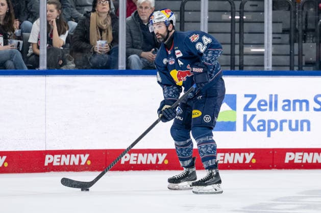 Ryan Murphy EHC Red Bull Muenchen, 24 GER, EHC Red Bull Muenchen vs Adler Mannheim, Ice Hockey, DEL, Playoffs, Semifinal Game 2, Season 2025 2026, 10 04 2026 GER, EHC Red Bull Muenchen vs Adler Mannheim, Ice Hockey, DEL, Playoffs, Semifinal Game 2, Season 2025 2026, 10 04 2026 Muenchen Copyright: xEibner-Pressefoto HeikexFeinerx EP_HFR