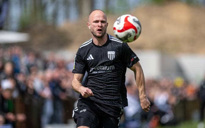 Soccer, Season 2025 2026, Regionalliga West, 11 04 2026, Matchday 29, Men, 1 FC Bocholt black vs SV Roedinghausen green Patrick Kurzen 1 FC Bocholt , Bocholt Stadion am Huenting Nordrhein Westfalen Germany 260411_fb_1fc-bocholt_sv-roedinghausen_50875