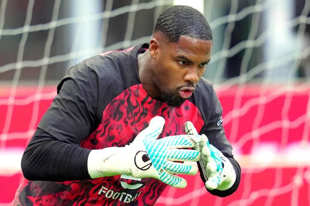 AC Milan s goalkeeper Mike Maignan during the Serie A soccer match between Ac Milan and Udinese at the San Siro Stadium in Milan , north Italy - Saturday , April 11 , 2026 . - Soccer .  Copyright: xSpada LaPressex
