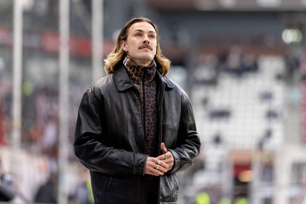 Hamburg, April 11, 2026 Soccer, 1 Bundesliga 2025 26, FC St Pauli FC Bayern Munich Jackson Irvine FC St Pauli, 7 DFL REGULATIONS PROHIBIT ANY USE OF PHOTOGRAPHS AS IMAGE SEQUENCES AND OR QUASI VIDEO