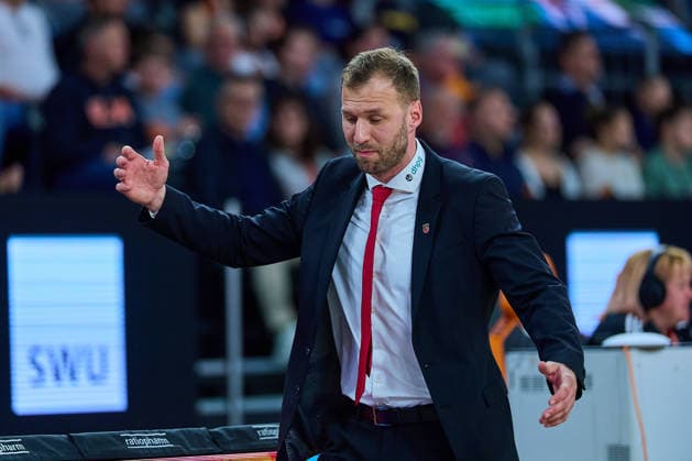 Anton Gavel BMA365 Bamberg Baskets, Headcoach annoyed GER, ratiopharm ulm vs BMA365 Bamberg Baskets, Basketball, Matchday 29, EasyCredit BBL, Season 2025 2026, 11 04 2026 GER, ratiopharm ulm vs BMA365 Bamberg Baskets, Basketball, Matchday 29, EasyCredit BBL, Season 2025 2026, 11 04 2026 New Ulm Copyright: xEibner-Pressefoto GeraldxOelze-dexStoppanyx EP_ODS