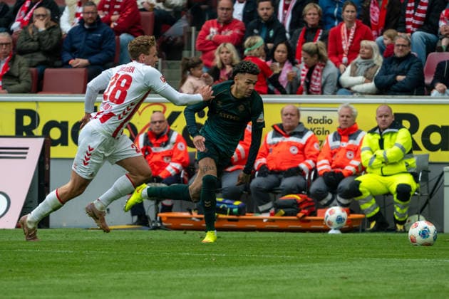 Duel between Sebastian Sebulonsen 1 FC Koeln, 28 and Justin Njinmah SV Werder Bremen, 11 1 FC Koeln vs SV Werder Bremen, Football, 1 Bundesliga, 29 Matchday, Season 2025 2026, 12 04 2026 DFL DFB Regulations prohibit any use of Photographs as image sequences and or Quasivideo 1, FC Koeln vs SV Werder Bremen, Football, 1 Bundesliga, 29 Matchday, Season 2025 2026, 12 04 2026 Koeln Copyright: xEibner-Pressefoto ThomasxHaeslerx EP_THR
