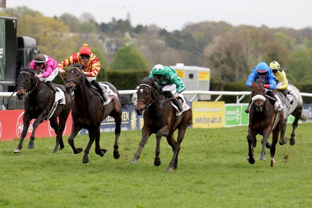 12 04 2026, Duesseldorf, Nordrhein Westfalen, GER New Emerald second from right with Sibylle Vogt wins racecourse Duesseldorf Grafenberg horse, jockey, New Emerald, Vogt, victory, finish, finish 260412SG987DUESSELDORF JPG